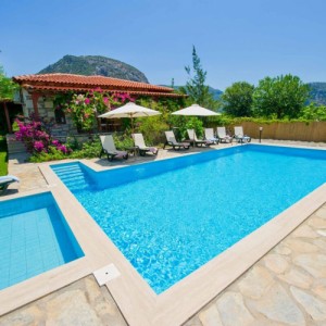 Villa D'Louca