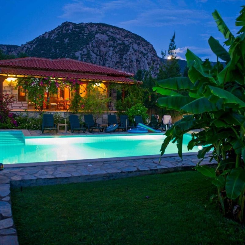 Villa D'Louca 8