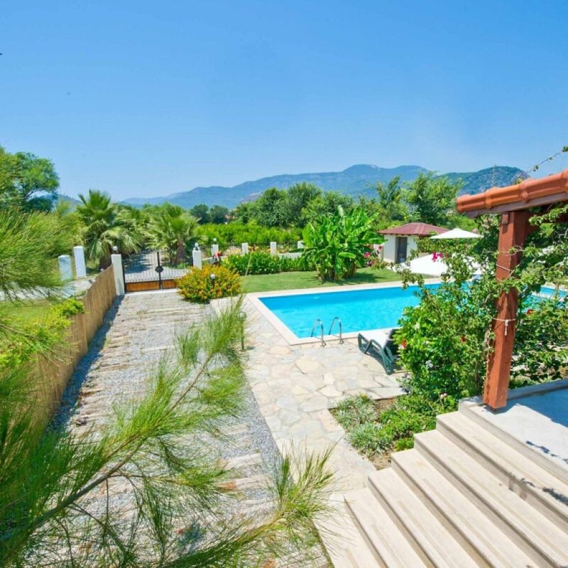Villa D'Louca 4